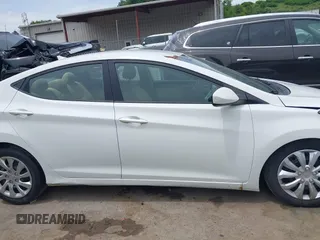 2011 Hyundai Elantra Limited с VIN 5NPDH4AE1BH032618, выставлен на аукционе IAAI как лот 42355543 с пробегом 157 926 миль миль и . История ставок и продаж доступна на DreamBid. Изображение 13.