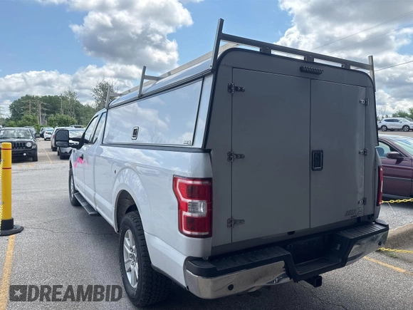 2019 Ford F-150 z VIN 1FTFX1C4XKKE10533, wystawiony jako IAAI lot #42843481 z przebiegiem 52 694 mil mil oraz . Historia ofert i sprzedaży dostępna na DreamBid. Obrazek 5.