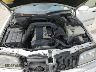 1997 Mercedes-Benz C 230/260/280/320 z VIN WDBHA28E6VA514172, wystawiony jako Copart lot #54156745 z przebiegiem 157 074 mil mil oraz Szkoda całkowita • Salvage title. Historia ofert i sprzedaży dostępna na DreamBid. Obrazek 11.