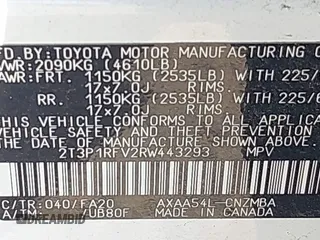2024 Toyota RAV4 XLE with VIN 2T3P1RFV2RW443293, listed as a IAAI auction lot 42030139 with 32,277 mi miles. Bid and sale history available at carsss.com. Image 9.