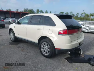 2008 Lincoln MKX with VIN 2LMDU68C98BJ40078, listed as a IAAI auction lot 41910778 with 213,209 mi miles. Bid and sale history available at carsss.com. Image 3.
