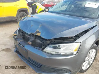 2012 Volkswagen Jetta SE с VIN 3VWDX7AJXCM358671, выставлен на аукционе IAAI как лот 41647447 с пробегом 105 722 миль миль и . История ставок и продаж доступна на DreamBid. Изображение 6.