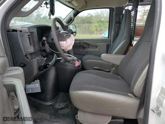 2019 GMC Savana Cargo Van with VIN 1GTW7AFG9K1282216, listed as a Copart auction lot 77577194 with 88,495 mi miles and Non Repairable. Bid and sale history available at carsss.com. Image 7.