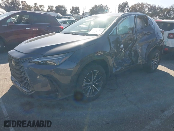 2023 Lexus NX 250 z VIN 2T2ADCAZXPC003877, wystawiony jako IAAI lot #41593097 z przebiegiem 14 597 mil mil oraz . Historia ofert i sprzedaży dostępna na DreamBid. Obrazek 19.