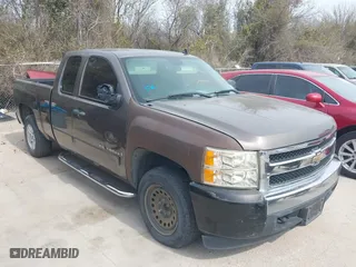 2008 Chevrolet Silverado 1500 LT w/1LT with VIN 2GCEC19J381213233, listed as a IAAI auction lot 41742515 with 241,275 mi miles. Bid and sale history available at carsss.com. Image 1.