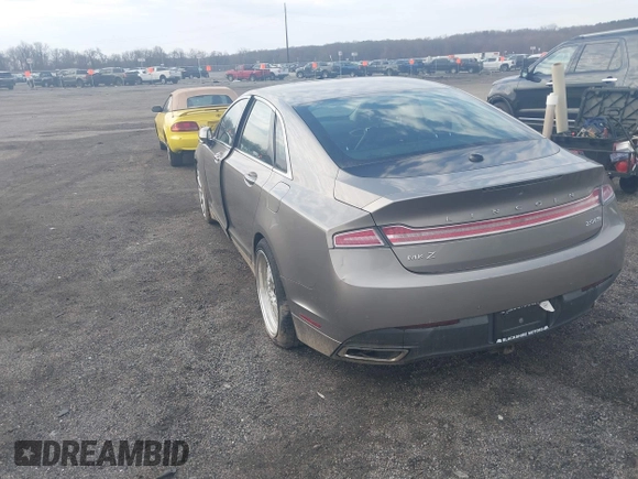 2015 Lincoln MKZ with VIN 3LN6L2J98FR620089, listed as a IAAI auction lot 41805555 with Not provided miles and . Bid and sale history available at DreamBid. Image 3.
