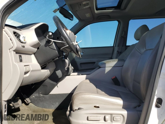 2014 Honda Pilot EX-L with VIN 5FNYF3H75EB028471, listed as a Copart auction lot 81344784 with 140,814 mi miles and Salvage Title. Bid and sale history available at DreamBid. Image 7.