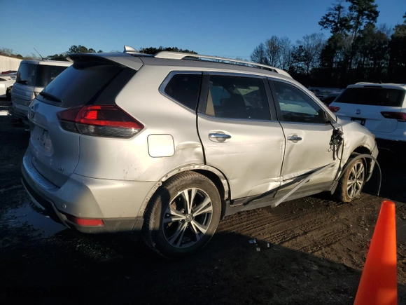 2019 Nissan Rogue SV with VIN 5N1AT2MT9KC793162, listed as a Copart auction lot 46518095 with 71,143 mi miles and Salvage Title. Bid and sale history available at carsss.com. Image 3.