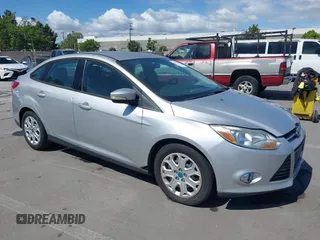 2012 Ford Focus SE с VIN 1FAHP3F24CL398041, выставлен на аукционе IAAI как лот 42259549 с пробегом 99 229 миль миль и . История ставок и продаж доступна на DreamBid. Изображение 1.