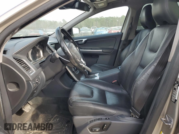 2015 Volvo XC60 z VIN YV4952RC3F2580243, wystawiony jako Copart lot #42662724 z przebiegiem 141 996 mil mil oraz . Historia ofert i sprzedaży dostępna na DreamBid. Obrazek 7.
