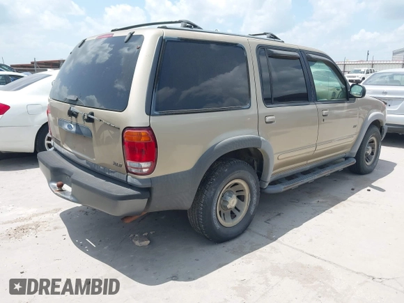 2000 Ford Explorer XLS z VIN 1FMZU62X2YZC51064, wystawiony jako IAAI lot #42562123 z przebiegiem 188 785 mil mil oraz . Historia ofert i sprzedaży dostępna na DreamBid. Obrazek 4.