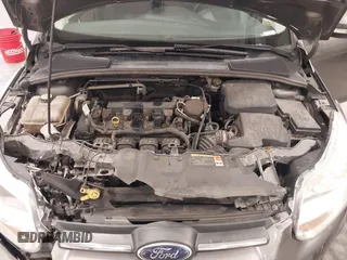 2013 Ford Focus SE with VIN 1FADP3F26DL359581, listed as a IAAI auction lot 42129909 with 129,832 mi miles. Bid and sale history available at carsss.com. Image 10.