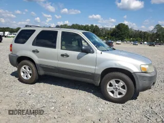 2005 Ford Escape XLT with VIN 1FMYU03115KB27374, listed as a Copart auction lot 72568654 with Not Provided miles and Salvage Title. Bid and sale history available at carsss.com. Image 4.