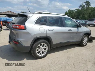 2015 Jeep Cherokee Latitude with VIN 1C4PJLCB0FW517122, listed as a Copart auction lot 53063205 with 0 mi miles and Salvage Title. Bid and sale history available at carsss.com. Image 3.