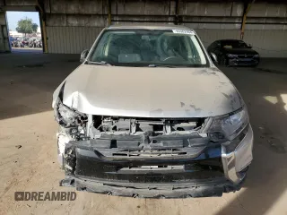 2018 Mitsubishi Outlander ES z VIN JA4AZ3A36JZ042328, wystawiony jako Copart lot #85902994 z przebiegiem 129 936 mil mil oraz Szkoda całkowita • Salvage title. Historia ofert i sprzedaży dostępna na DreamBid. Obrazek 5.