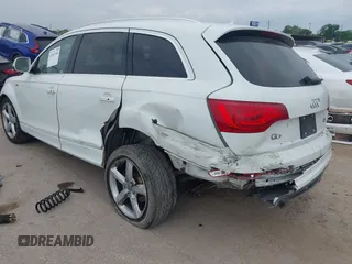 2014 Audi Q7 S line Prestige с VIN WA1DGAFE2ED020623, выставлен на аукционе IAAI как лот 42047146 с пробегом Не указан миль и . История ставок и продаж доступна на DreamBid. Изображение 3.