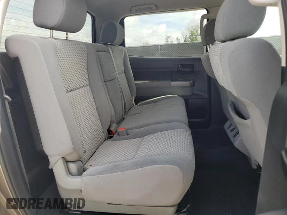2012 Toyota Tundra z VIN 5TFDW5F14CX216264, wystawiony jako Copart lot #60983285 z przebiegiem 186 869 mil mil oraz Szkoda całkowita • Salvage title. Historia ofert i sprzedaży dostępna na DreamBid. Obrazek 10.