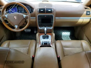 2005 Porsche Cayenne Turbo z VIN WP1AC29PX5LA90155, wystawiony jako Copart lot #57323065 z przebiegiem 165 771 mil mil oraz Tytuł czysty. Historia ofert i sprzedaży dostępna na DreamBid. Obrazek 8.