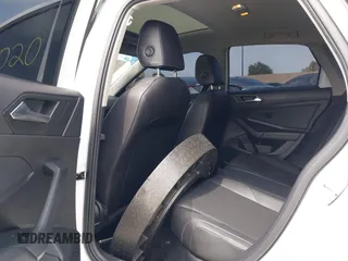 2020 Volkswagen Jetta SEL z VIN 3VWEB7BU6LM037447, wystawiony jako IAAI lot #41905020 z przebiegiem 42 179 mil mil oraz . Historia ofert i sprzedaży dostępna na DreamBid. Obrazek 8.