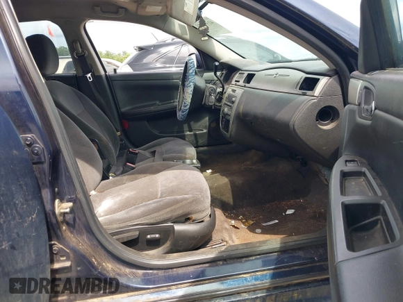 2010 Chevrolet Impala Police Police z VIN 2G1WD5EM1A1188274, wystawiony jako IAAI lot #42392343 z przebiegiem 157 005 mil mil oraz . Historia ofert i sprzedaży dostępna na DreamBid. Obrazek 5.