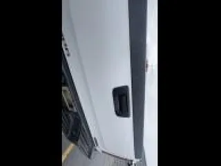 2011 GMC Sierra 2500HD Work Truck z VIN 1GT22ZCGXBZ435266, wystawiony jako IAAI lot #42532692 z przebiegiem 222 069 mil mil oraz . Historia ofert i sprzedaży dostępna na DreamBid. Obrazek 49.