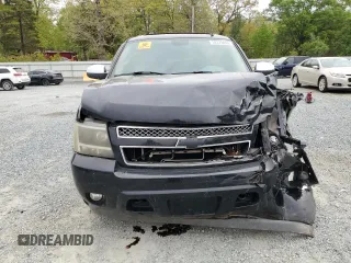 2008 Chevrolet Suburban 2LT with VIN 3GNFK16318G134655, listed as a Copart auction lot 52225855 with 298,925 mi miles and Salvage Title. Bid and sale history available at DreamBid. Image 5.