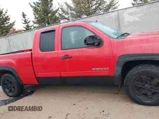 2010 GMC Sierra 1500 SLE z VIN 1GTSKVE33AZ144299, wystawiony jako IAAI lot #41086313 z przebiegiem 199 994 mil mil oraz . Historia ofert i sprzedaży dostępna na DreamBid. Obrazek 13.