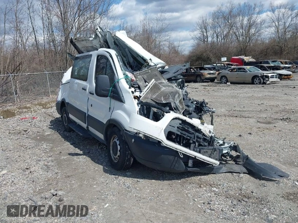 2019 Ford Transit with VIN 1FTYE1YM2KKB31939, listed as a IAAI auction lot 41733407 with Not Provided miles. Bid and sale history available at carsss.com. Image 1.