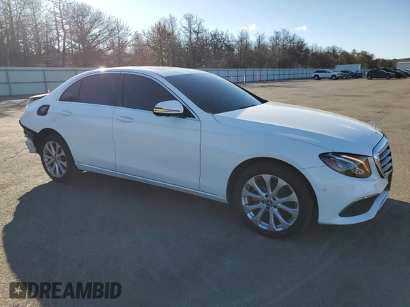 2019 Mercedes-Benz E-Class E 300 with VIN WDDZF4KB6KA561642, listed as a Copart auction lot 46809195 with 47,792 mi miles and Salvage Title. Bid and sale history available at carsss.com. Image 4.