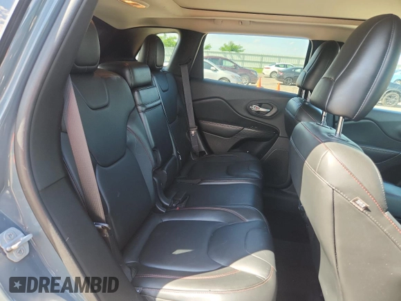 2015 Jeep Cherokee Trailhawk with VIN 1C4PJMBS4FW687328, listed as a Copart auction lot 58927765 with 119,483 mi miles and Non repairable. Bid and sale history available at DreamBid. Image 10.