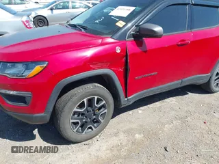 2019 Jeep Compass Trailhawk с VIN 3C4NJDDB7KT681947, выставлен на аукционе IAAI как лот 42031488 с пробегом 91 382 миль миль и . История ставок и продаж доступна на DreamBid. Изображение 6.