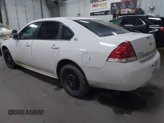 2009 Chevrolet Impala Police Police z VIN 2G1WS57M491315291, wystawiony jako IAAI lot #41877060 z przebiegiem 184 460 mil mil oraz . Historia ofert i sprzedaży dostępna na DreamBid. Obrazek 3.