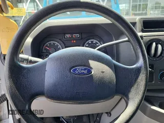 2010 Ford Econoline Cargo Commercial z VIN 1FTNE2EL2ADA74603, wystawiony jako IAAI lot #42511184 z przebiegiem 161 715 mil mil oraz . Historia ofert i sprzedaży dostępna na DreamBid. Obrazek 15.