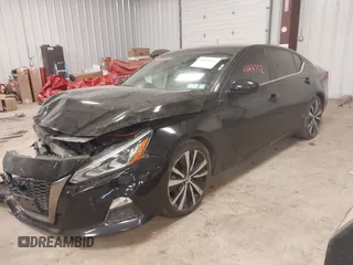 2019 Nissan Altima SR with VIN 1N4BL4CV4KC124052, listed as a IAAI auction lot 41684752 with 102,450 mi miles and . Bid and sale history available at carsss.com. Image 17.