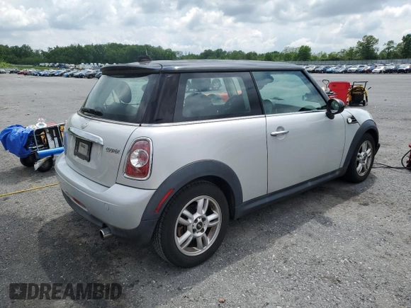 2011 MINI Hardtop with VIN WMWSU3C51BT183770, listed as a Copart auction lot 57337375 with 109,216 mi miles and Clean Title. Bid and sale history available at DreamBid. Image 3.