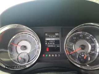 2011 Chrysler Town & Country Touring L z VIN 2A4RR8DG7BR783713, wystawiony jako Copart lot #57297455 z przebiegiem 148 455 mil mil oraz Szkoda całkowita • Salvage title. Historia ofert i sprzedaży dostępna na DreamBid. Obrazek 9.