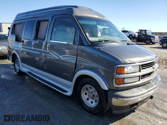 2000 Chevrolet Express Cargo Van w/YF7 with VIN 1GBFG15R2Y1196746, listed as a Copart auction lot 81061924 with 88,335 mi miles and Salvage Title. Bid and sale history available at carsss.com. Image 4.
