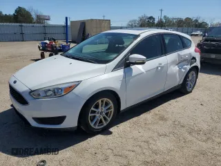 2015 Ford Focus SE with VIN 1FADP3K23FL385354, listed as a Copart auction lot 49292895 with 44,876 mi miles and Salvage Title. Bid and sale history available at carsss.com. Image 1.