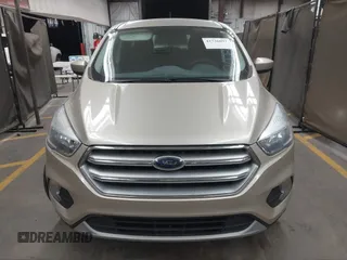 2017 Ford Escape SE z VIN 1FMCU0GD5HUD42585, wystawiony jako IAAI lot #41736097 z przebiegiem 72 501 mil mil oraz . Historia ofert i sprzedaży dostępna na DreamBid. Obrazek 12.