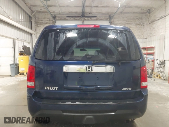 2014 Honda Pilot LX with VIN 5FNYF4H28EB015045, listed as a IAAI auction lot 40132499 with 139,845 mi miles and . Bid and sale history available at DreamBid. Image 17.