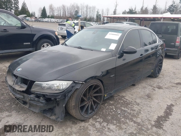 2007 BMW 3 Series 328i with VIN WBAVC53517FZ72390, listed as a IAAI auction lot 41800881 with 179,297 mi miles and . Bid and sale history available at carsss.com. Image 2.