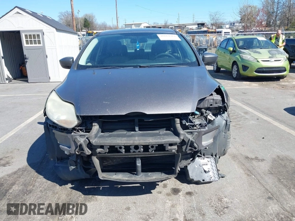 2012 Ford Focus SE with VIN 1FAHP3F23CL287402, listed as a IAAI auction lot 41814364 with 181,686 mi miles. Bid and sale history available at carsss.com. Image 12.