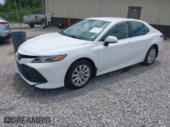 2019 Toyota Camry LE z VIN 4T1B11HKXKU786639, wystawiony jako IAAI lot #42212321 z przebiegiem 82 843 mil mil oraz . Historia ofert i sprzedaży dostępna na DreamBid. Obrazek 17.