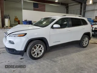 2016 Jeep Cherokee Latitude with VIN 1C4PJLCB6GW201337, listed as a Copart auction lot 50885755 with 185,135 mi miles and Salvage Title. Bid and sale history available at carsss.com. Image 1.