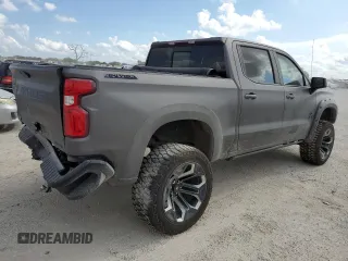2021 Chevrolet Silverado 1500 RST with VIN 3GCUYEEL5MG170088, listed as a Copart auction lot 68691764 with 127,418 mi miles and Salvage Title. Bid and sale history available at carsss.com. Image 3.