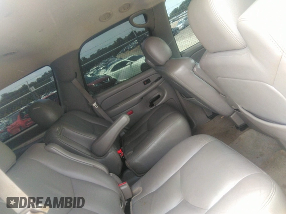 2004 Chevrolet Tahoe Z71 z VIN 1GNEK13Z74R216274, wystawiony jako IAAI lot #42449997 z przebiegiem 288 453 mil mil oraz . Historia ofert i sprzedaży dostępna na DreamBid. Obrazek 8.