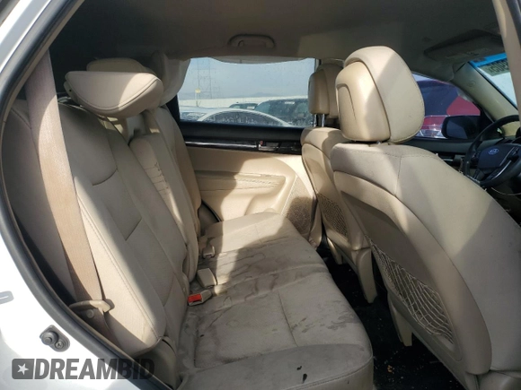 2013 Kia Sorento LX z VIN 5XYKTCA66DG423668, wystawiony jako Copart lot #43718905 z przebiegiem 201 892 mil mil oraz Szkoda całkowita • Salvage title. Historia ofert i sprzedaży dostępna na DreamBid. Obrazek 11.