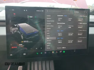 2024 Tesla Cybertruck Cyberbeast z VIN 7G2CEHEE6RA021073, wystawiony jako Copart lot #79212184 z przebiegiem 7890 mil mil oraz Szkody całkowita. Historia ofert i sprzedaży dostępna na DreamBid. Obrazek 9.