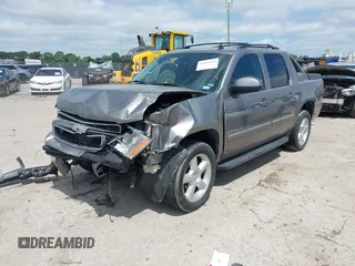 2008 Chevrolet Avalanche LS z VIN 3GNEC12J48G173429, wystawiony jako IAAI lot #42212433 z przebiegiem 151 817 mil mil oraz . Historia ofert i sprzedaży dostępna na DreamBid. Obrazek 17.