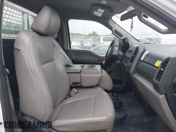 2018 Ford F-250 XL with VIN 1FDBF2A62JEC21198, listed as a IAAI auction lot 42362024 with 104,276 mi miles and . Bid and sale history available at DreamBid. Image 5.